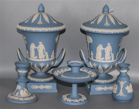 A pair of Wedgwood urns and 4 other items